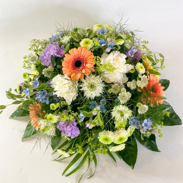 Pude af blomster til begravelse
