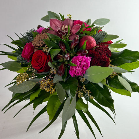 Rød tætbundet julebuket