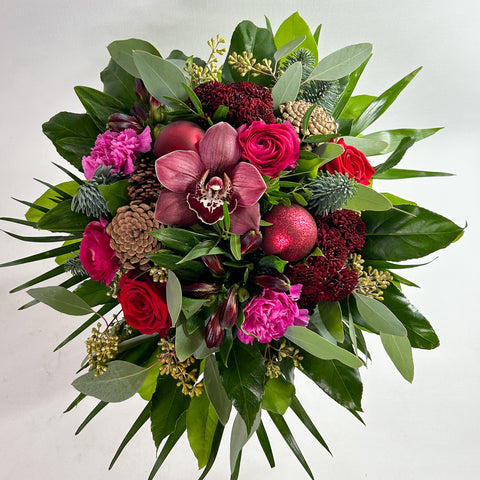 Rød tætbundet julebuket